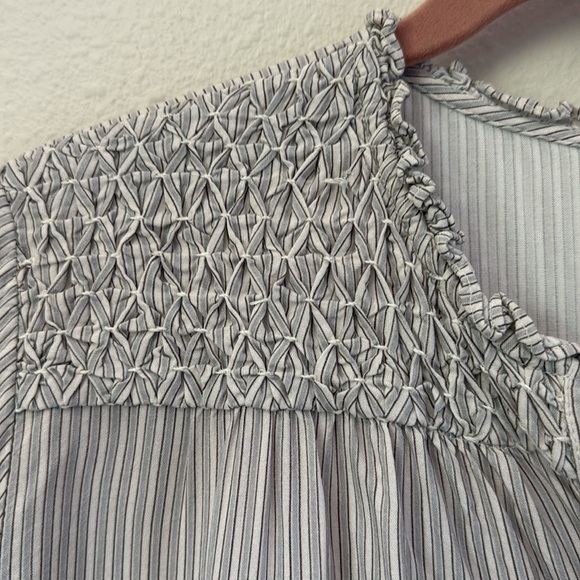 Sundance Marianna Stripe Top Large Gray White Henley Smocked Ruffle Button Up - Picture 4 of 11